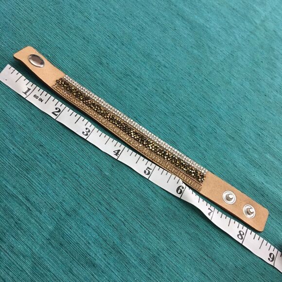 Sparkling Rhinestones Beige Wrap Button Bracelet - Picture 5 of 7